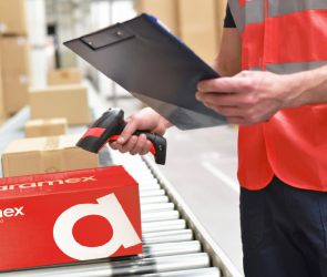 express delivery, sme logistics​, express delivery uae, shipping solutions for small businesses